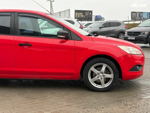 Красный Форд Фокус, объемом двигателя 1.6 л и пробегом 206 тыс. км за 4540 $, фото 4 на Automoto.ua