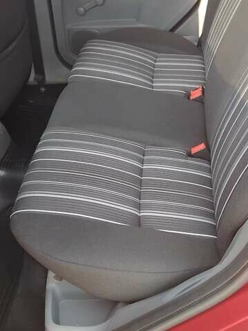 Красный Форд Фокус, объемом двигателя 1.6 л и пробегом 222 тыс. км за 5500 $, фото 3 на Automoto.ua