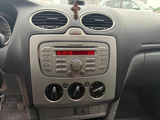 Червоний Форд Фокус, об'ємом двигуна 1.6 л та пробігом 206 тис. км за 4590 $, фото 22 на Automoto.ua