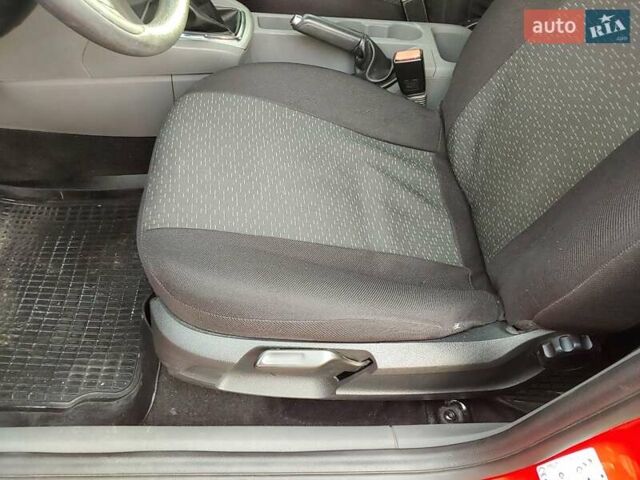 Красный Форд Фокус, объемом двигателя 1.6 л и пробегом 276 тыс. км за 4400 $, фото 39 на Automoto.ua