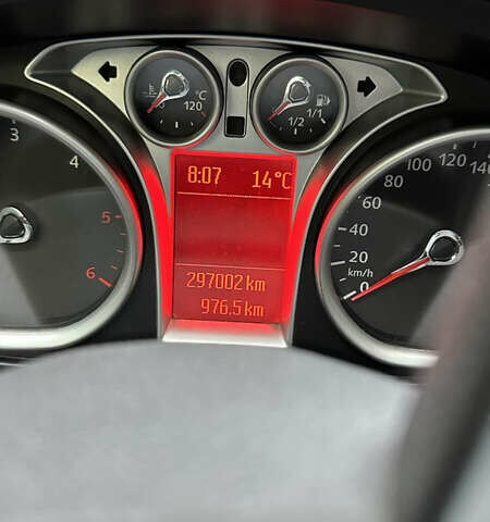 Червоний Форд Фокус, об'ємом двигуна 1.56 л та пробігом 297 тис. км за 6000 $, фото 6 на Automoto.ua