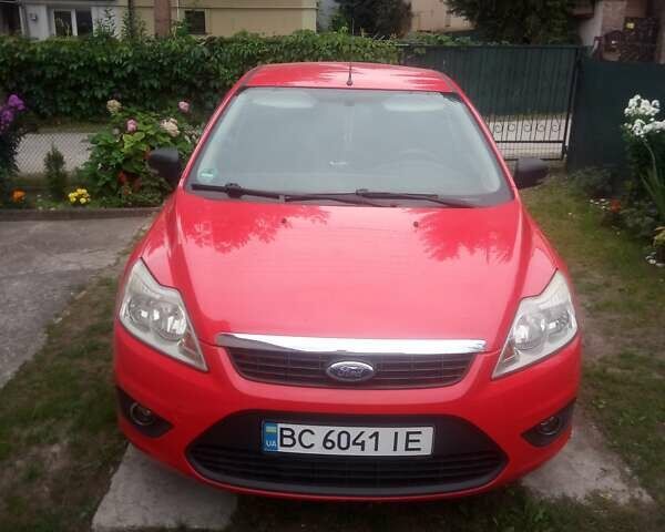 Красный Форд Фокус, объемом двигателя 1.6 л и пробегом 220 тыс. км за 5500 $, фото 6 на Automoto.ua