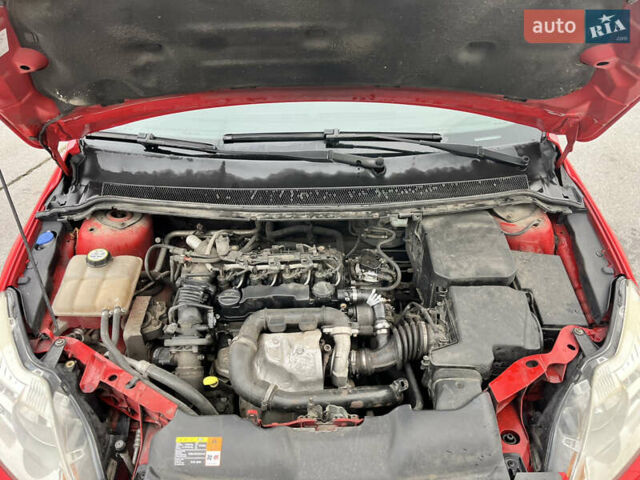 Красный Форд Фокус, объемом двигателя 1.56 л и пробегом 295 тыс. км за 5299 $, фото 18 на Automoto.ua