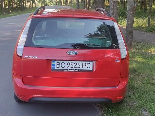 Червоний Форд Фокус, об'ємом двигуна 1.39 л та пробігом 155 тис. км за 5700 $, фото 1 на Automoto.ua