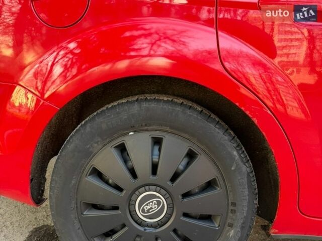 Красный Форд Фокус, объемом двигателя 2 л и пробегом 210 тыс. км за 6300 $, фото 20 на Automoto.ua