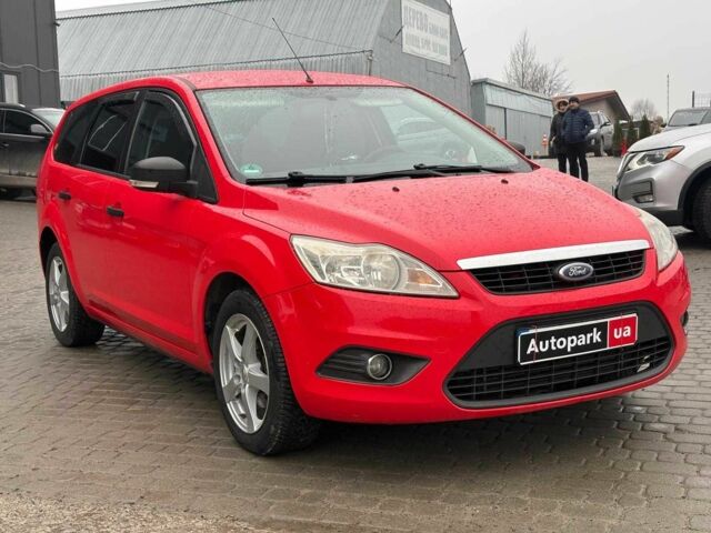 Червоний Форд Фокус, об'ємом двигуна 1.6 л та пробігом 206 тис. км за 4590 $, фото 3 на Automoto.ua