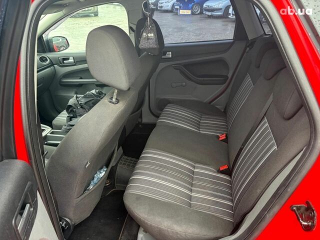 Красный Форд Фокус, объемом двигателя 1.6 л и пробегом 206 тыс. км за 4540 $, фото 31 на Automoto.ua