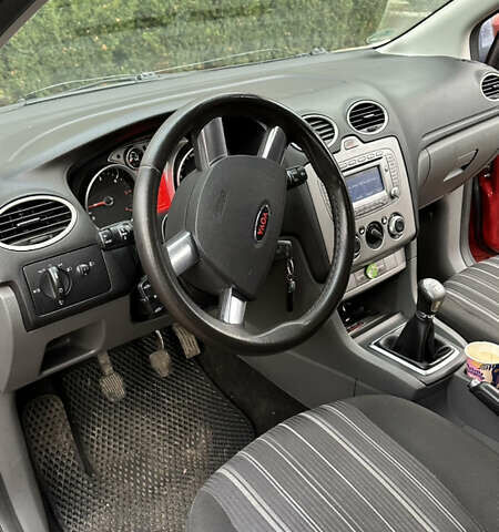 Червоний Форд Фокус, об'ємом двигуна 1.56 л та пробігом 297 тис. км за 6000 $, фото 11 на Automoto.ua