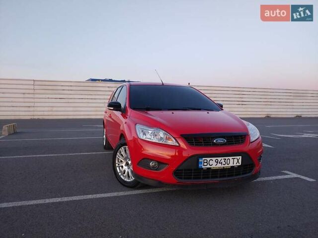 Красный Форд Фокус, объемом двигателя 1.6 л и пробегом 276 тыс. км за 4400 $, фото 1 на Automoto.ua