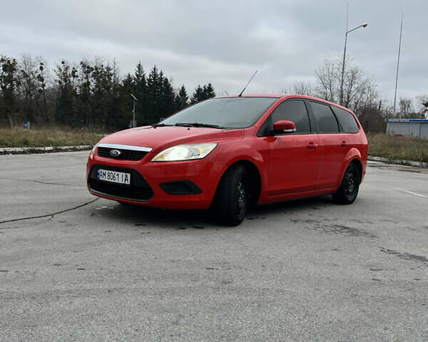 Красный Форд Фокус, объемом двигателя 1.56 л и пробегом 295 тыс. км за 5299 $, фото 1 на Automoto.ua
