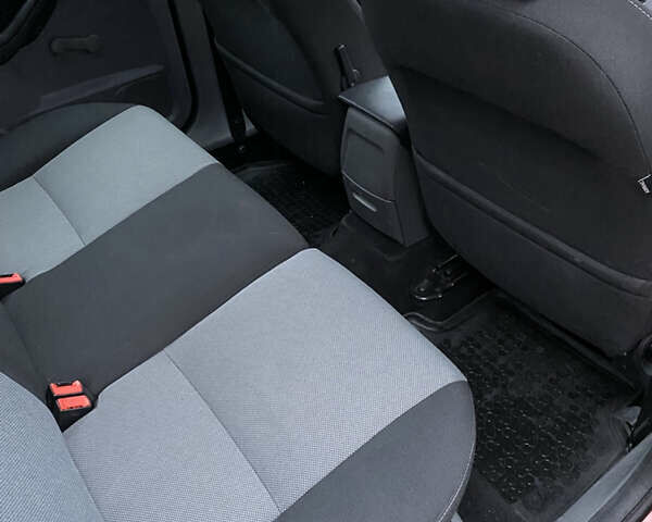 Красный Форд Фокус, объемом двигателя 1.8 л и пробегом 179 тыс. км за 5500 $, фото 38 на Automoto.ua