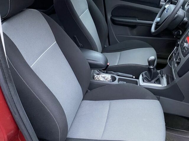 Красный Форд Фокус, объемом двигателя 1.8 л и пробегом 179 тыс. км за 5500 $, фото 16 на Automoto.ua