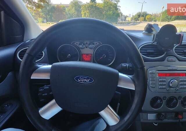 Красный Форд Фокус, объемом двигателя 1.6 л и пробегом 238 тыс. км за 6100 $, фото 13 на Automoto.ua