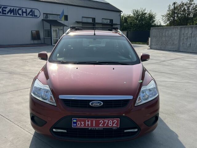 Червоний Форд Фокус, об'ємом двигуна 2 л та пробігом 161 тис. км за 7000 $, фото 1 на Automoto.ua