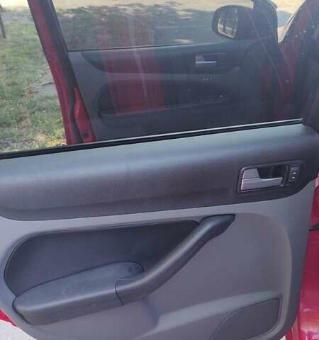 Красный Форд Фокус, объемом двигателя 1.6 л и пробегом 238 тыс. км за 6100 $, фото 15 на Automoto.ua