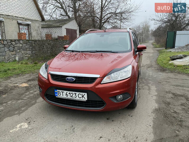 Красный Форд Фокус, объемом двигателя 1.8 л и пробегом 179 тыс. км за 5500 $, фото 19 на Automoto.ua