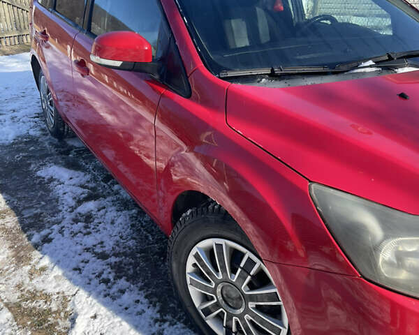 Красный Форд Фокус, объемом двигателя 1.6 л и пробегом 256 тыс. км за 4750 $, фото 6 на Automoto.ua