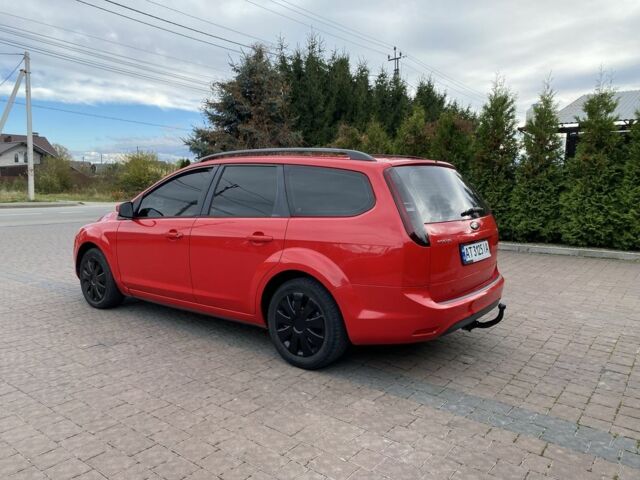 Красный Форд Фокус, объемом двигателя 1.6 л и пробегом 300 тыс. км за 6000 $, фото 2 на Automoto.ua