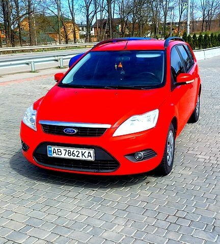 Красный Форд Фокус, объемом двигателя 1.6 л и пробегом 295 тыс. км за 5999 $, фото 1 на Automoto.ua