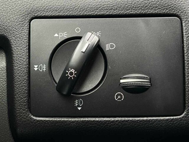 Червоний Форд Фокус, об'ємом двигуна 1.6 л та пробігом 209 тис. км за 6500 $, фото 14 на Automoto.ua