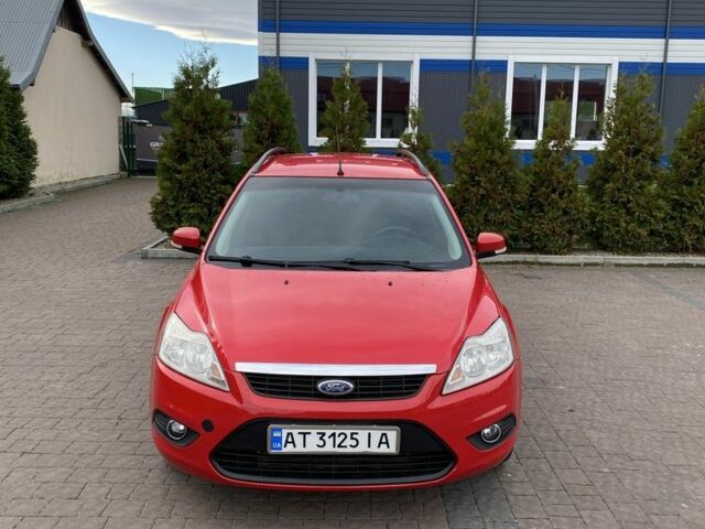 Красный Форд Фокус, объемом двигателя 1.6 л и пробегом 300 тыс. км за 6000 $, фото 6 на Automoto.ua