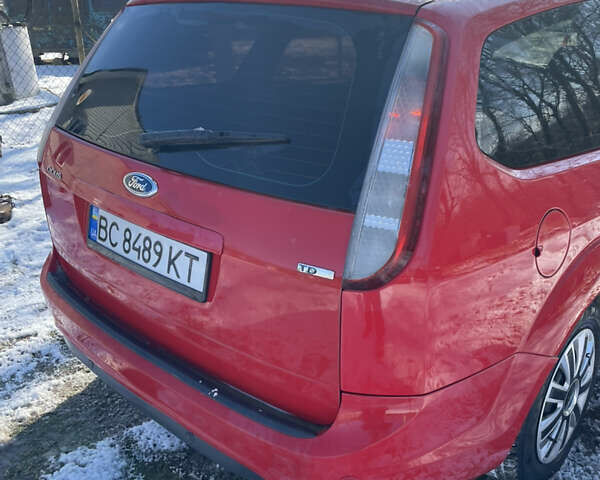 Красный Форд Фокус, объемом двигателя 1.6 л и пробегом 256 тыс. км за 4750 $, фото 4 на Automoto.ua