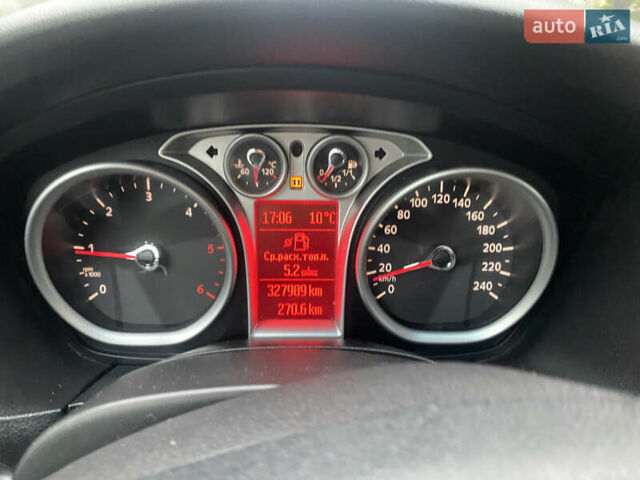 Красный Форд Фокус, объемом двигателя 1.6 л и пробегом 327 тыс. км за 5200 $, фото 18 на Automoto.ua