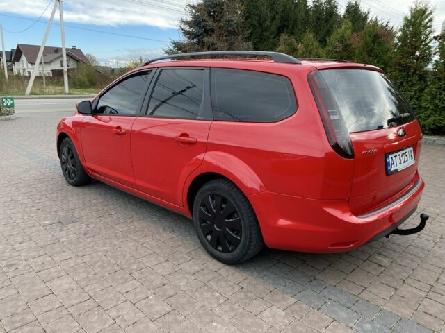 Красный Форд Фокус, объемом двигателя 1.6 л и пробегом 300 тыс. км за 6000 $, фото 3 на Automoto.ua