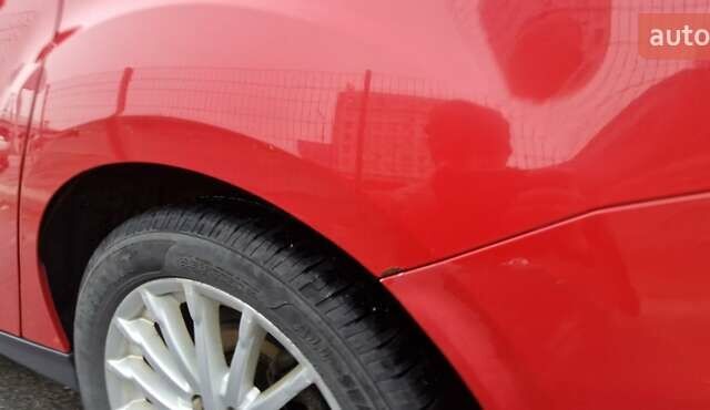 Червоний Форд Фокус, об'ємом двигуна 1.6 л та пробігом 212 тис. км за 6700 $, фото 12 на Automoto.ua