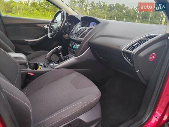 Красный Форд Фокус, объемом двигателя 1.6 л и пробегом 227 тыс. км за 7490 $, фото 59 на Automoto.ua