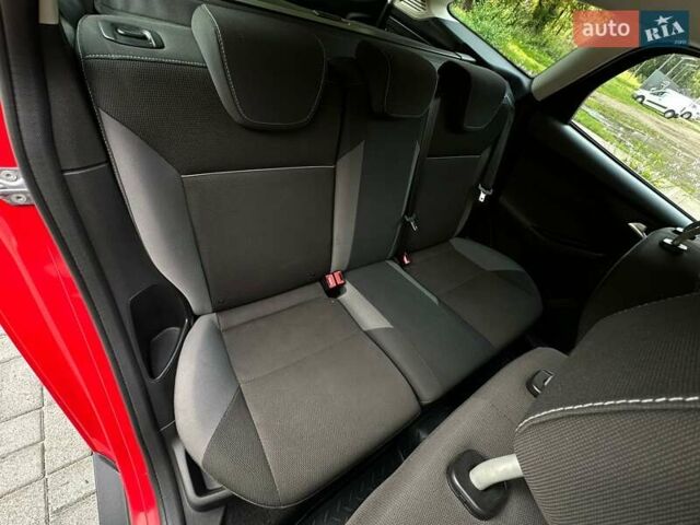 Красный Форд Фокус, объемом двигателя 1.56 л и пробегом 260 тыс. км за 7300 $, фото 8 на Automoto.ua