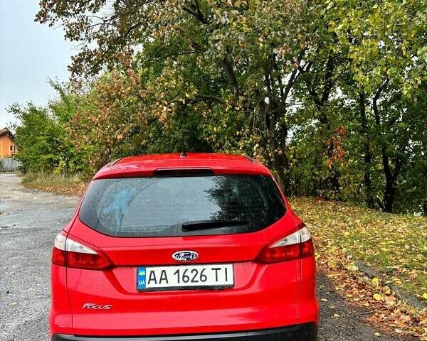 Красный Форд Фокус, объемом двигателя 1.6 л и пробегом 258 тыс. км за 5800 $, фото 1 на Automoto.ua