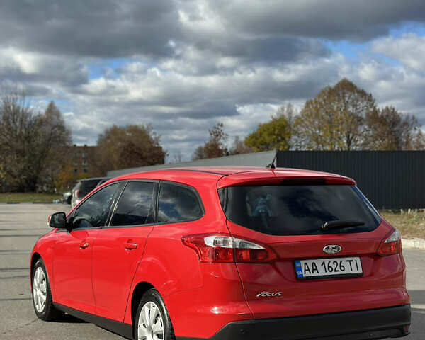 Красный Форд Фокус, объемом двигателя 1.6 л и пробегом 256 тыс. км за 6400 $, фото 7 на Automoto.ua