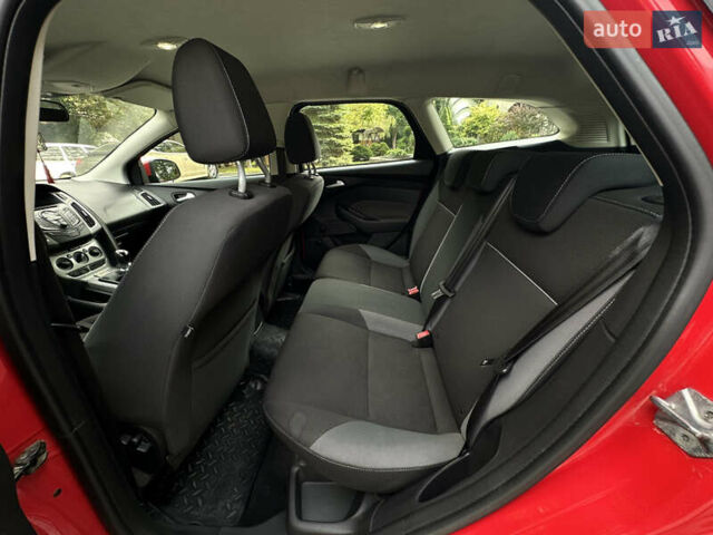 Красный Форд Фокус, объемом двигателя 1.6 л и пробегом 260 тыс. км за 7350 $, фото 66 на Automoto.ua