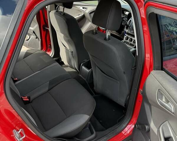 Красный Форд Фокус, объемом двигателя 1.6 л и пробегом 269 тыс. км за 6700 $, фото 9 на Automoto.ua