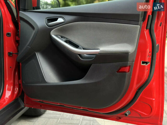 Красный Форд Фокус, объемом двигателя 1.6 л и пробегом 260 тыс. км за 7350 $, фото 54 на Automoto.ua