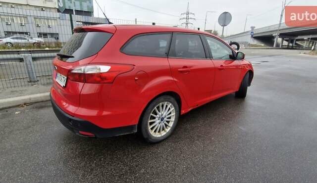 Червоний Форд Фокус, об'ємом двигуна 1.6 л та пробігом 212 тис. км за 6700 $, фото 4 на Automoto.ua