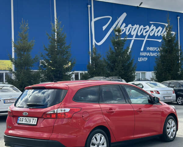 Красный Форд Фокус, объемом двигателя 1.6 л и пробегом 256 тыс. км за 6400 $, фото 11 на Automoto.ua