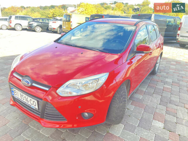 Красный Форд Фокус, объемом двигателя 1.6 л и пробегом 138 тыс. км за 7999 $, фото 1 на Automoto.ua