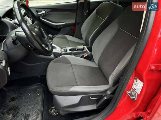 Красный Форд Фокус, объемом двигателя 1.6 л и пробегом 260 тыс. км за 7350 $, фото 43 на Automoto.ua