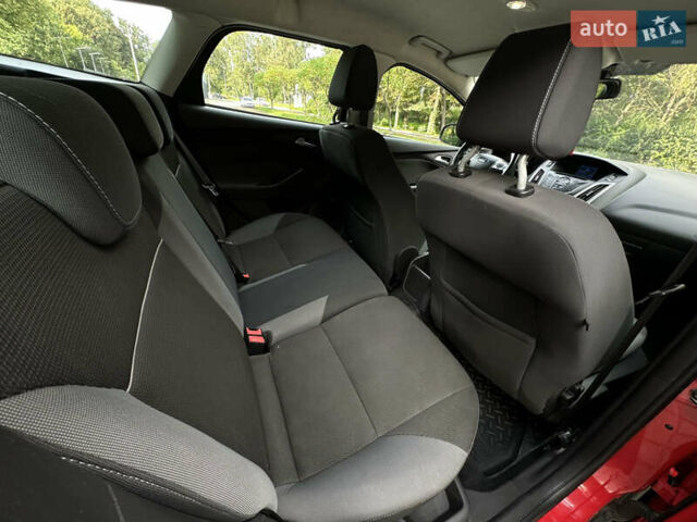 Красный Форд Фокус, объемом двигателя 1.6 л и пробегом 260 тыс. км за 7350 $, фото 61 на Automoto.ua