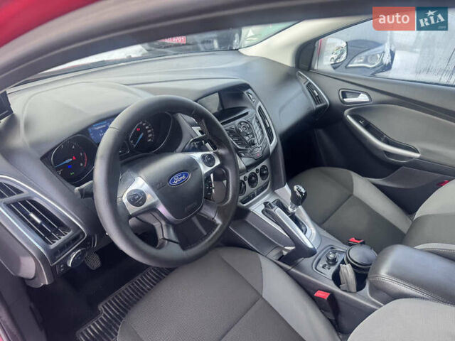 Червоний Форд Фокус, об'ємом двигуна 1.6 л та пробігом 185 тис. км за 7690 $, фото 24 на Automoto.ua