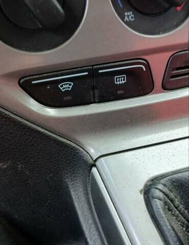 Красный Форд Фокус, объемом двигателя 1.6 л и пробегом 220 тыс. км за 6700 $, фото 22 на Automoto.ua