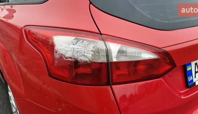 Червоний Форд Фокус, об'ємом двигуна 1.6 л та пробігом 212 тис. км за 6700 $, фото 15 на Automoto.ua