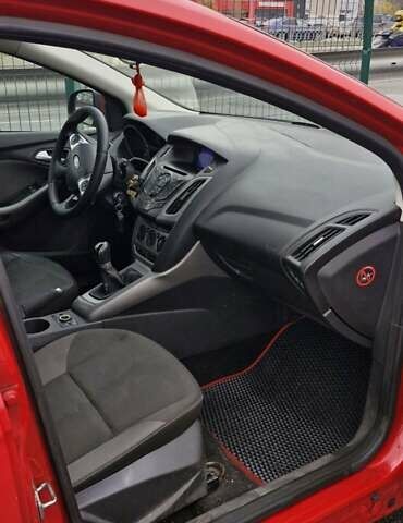 Червоний Форд Фокус, об'ємом двигуна 1.6 л та пробігом 212 тис. км за 6700 $, фото 7 на Automoto.ua