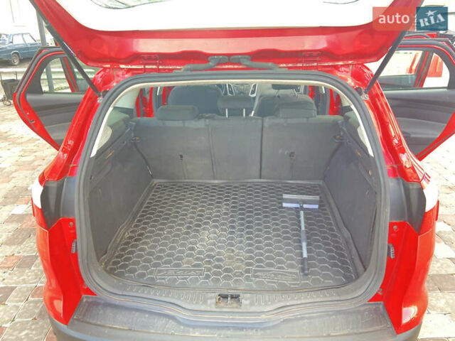 Красный Форд Фокус, объемом двигателя 1.6 л и пробегом 138 тыс. км за 7999 $, фото 9 на Automoto.ua