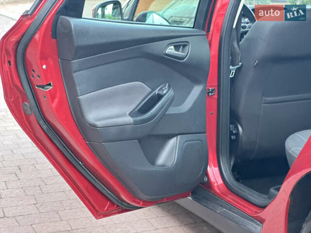Форд Фокус 2012 в Стрые на Automoto.ua Красный Форд Фокус, объемом двигателя 1.6 л и пробегом 258 тыс. км за 7250 $, фото 104 на Automoto.ua