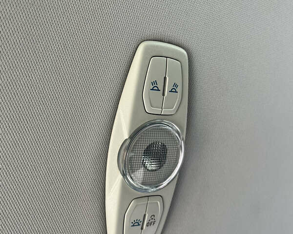 Червоний Форд Фокус, об'ємом двигуна 1.6 л та пробігом 258 тис. км за 9100 $, фото 9 на Automoto.ua