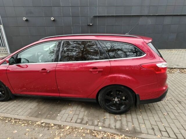 Червоний Форд Фокус, об'ємом двигуна 1.6 л та пробігом 26 тис. км за 13000 $, фото 5 на Automoto.ua