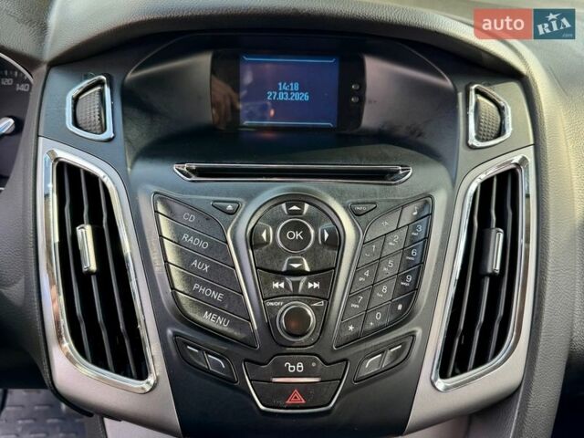 Красный Форд Фокус, объемом двигателя 1.6 л и пробегом 221 тыс. км за 5700 $, фото 15 на Automoto.ua